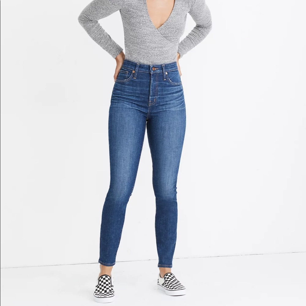 Curvy high rise skinny jeans in Moreaux wash